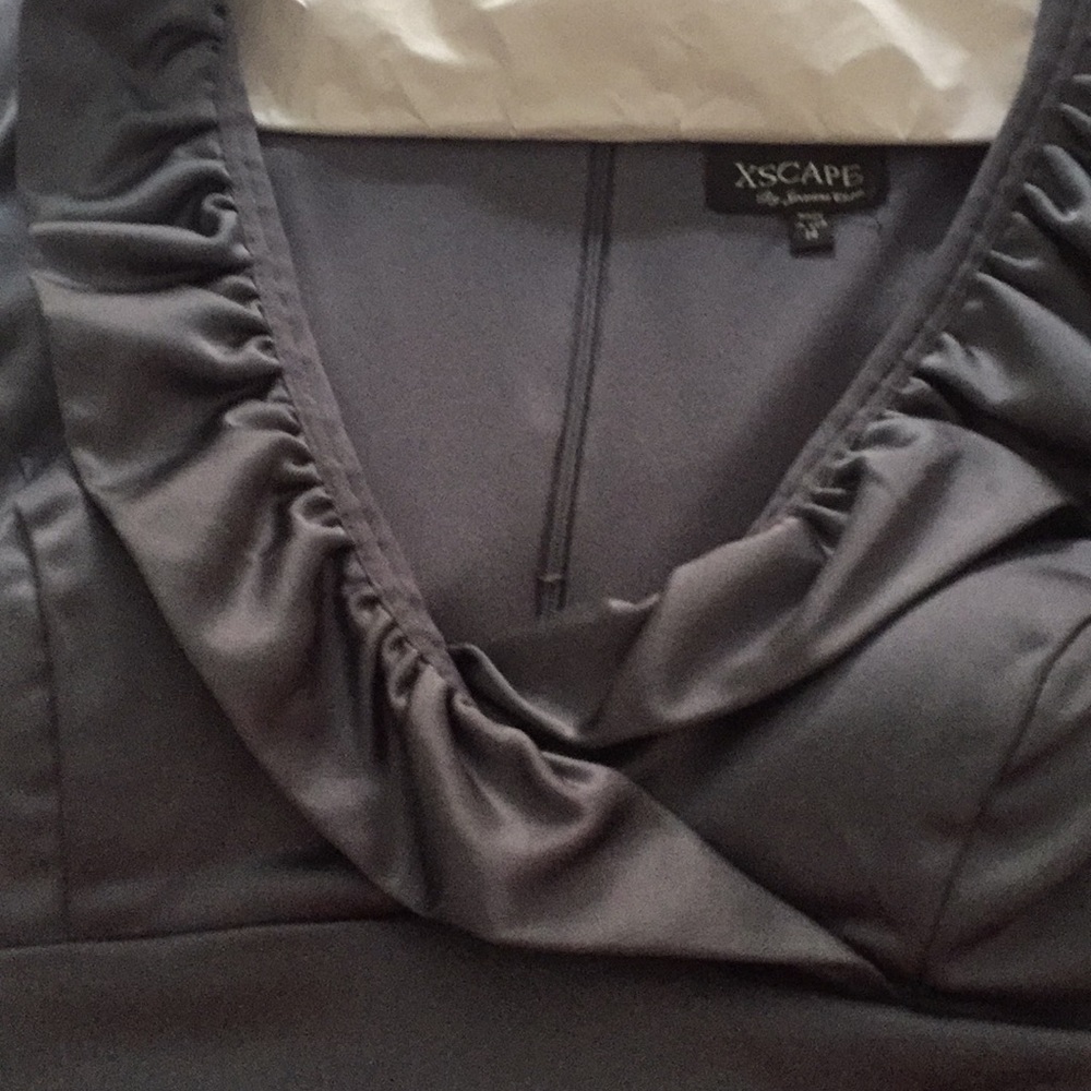 Dress - Picture 3 of 4